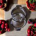 Plat de service ovale martelé en acier inoxydable avec section pour trempette, 12 po, Acier inoxydable